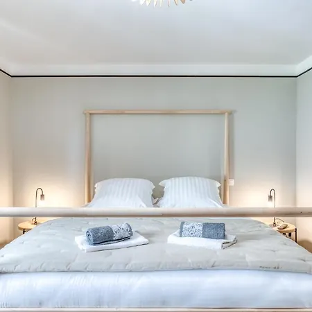 L'or Azur, Jacuzzi Prive Et Piscine Chauffee Carcassonne