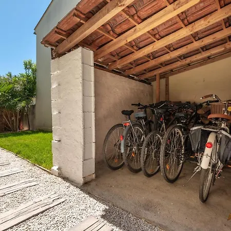 Holiday home L'or Azur, Jacuzzi Prive Et Piscine Chauffee